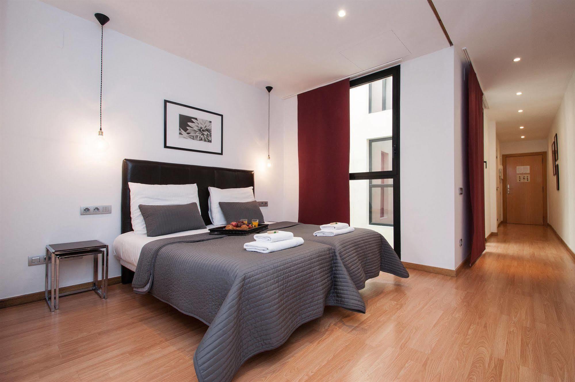 Short Stay Group Liceu Serviced Apartments Barcelone Extérieur photo
